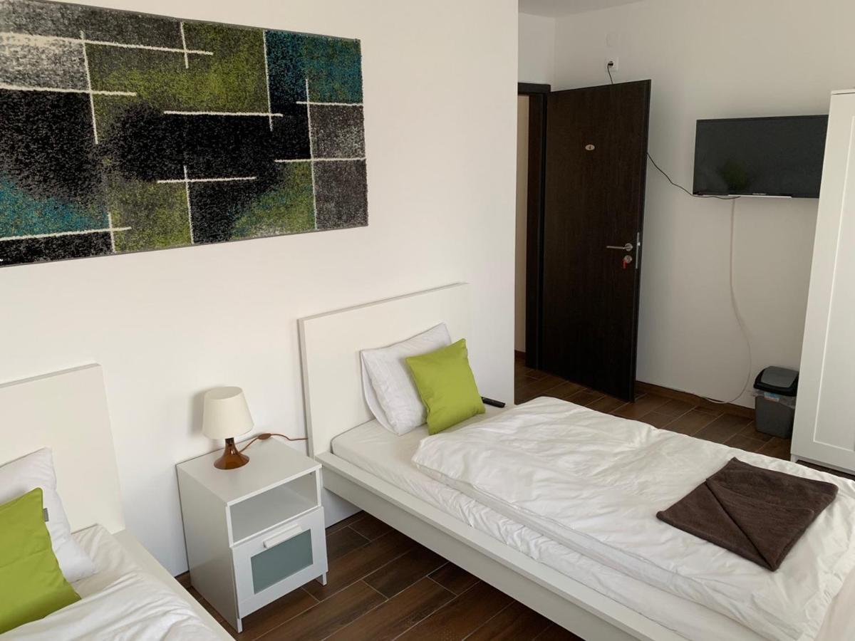 Lili Motel Sajoszentpeter エクステリア 写真